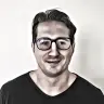 Team lead with ten years of experience, focused on frontend with react.js, next.js and astro.js. 
